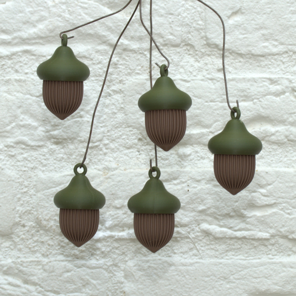 Decoratieve Eikels | set van 5 geribbeld meerdere kleuren met oog om op te hangen kerstdecoratie